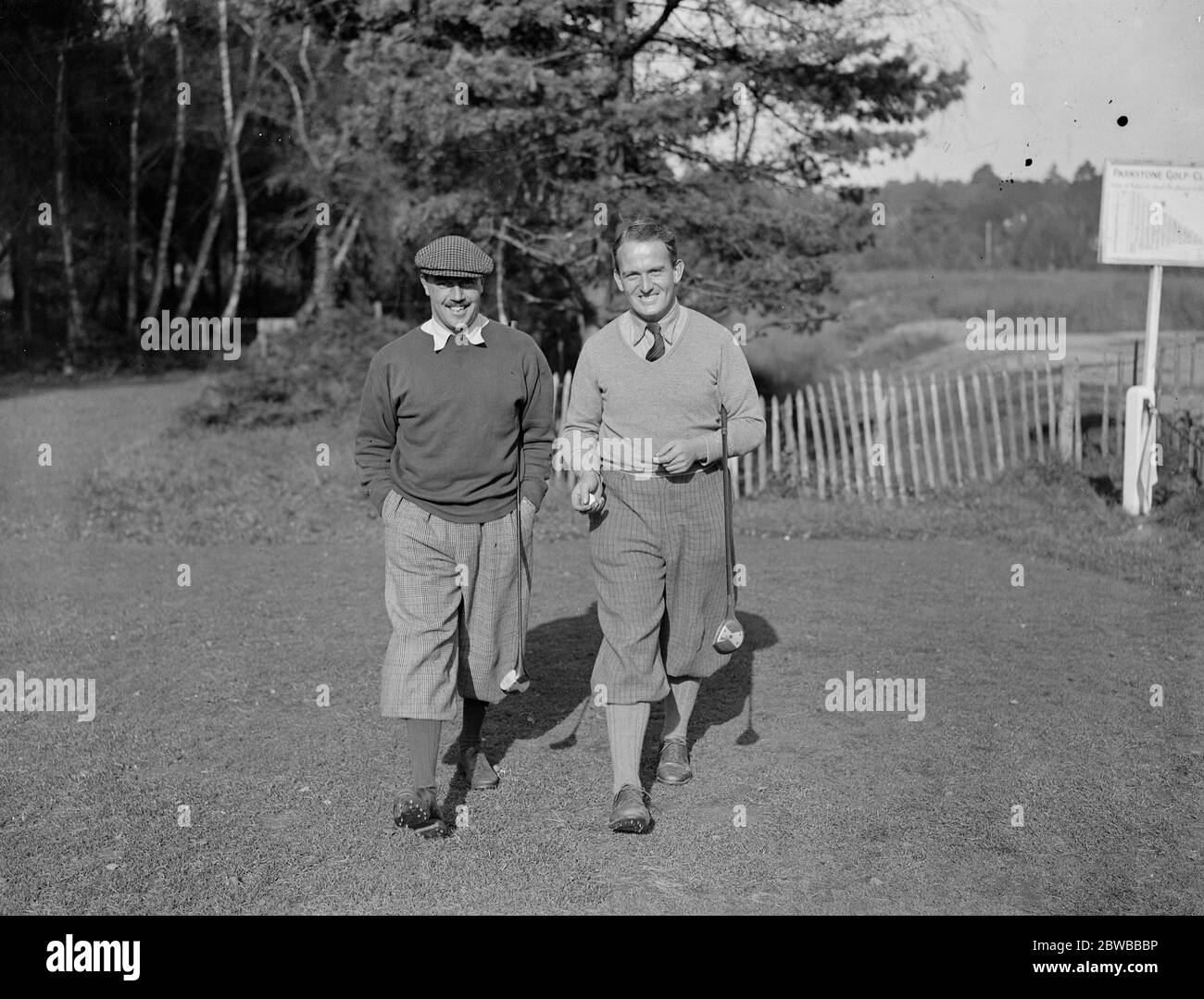 Branksome Challenge Cup Golf au Parkestone Golf Club . E C Millard et Lieutenant T M R Gardner , champion de golf de l'armée . 1936 Banque D'Images