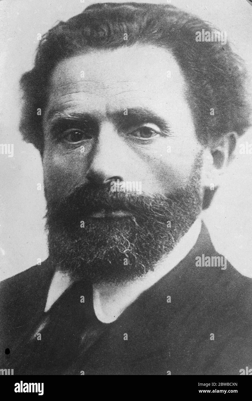Solomon Lozovsky , Secrétaire général du Syndicat international du travail rouge ( Prosintern ) des syndicats , qui demande l'autorisation de se rendre en Angleterre . 30 janvier 1925 Banque D'Images Solomon Lozovsky , Secrétaire général du Syndicat international du travail rouge ( Prosintern ) des syndicats , qui demande l'autorisation de se rendre en Angleterre . 30 janvier 1925 Banque D'Images