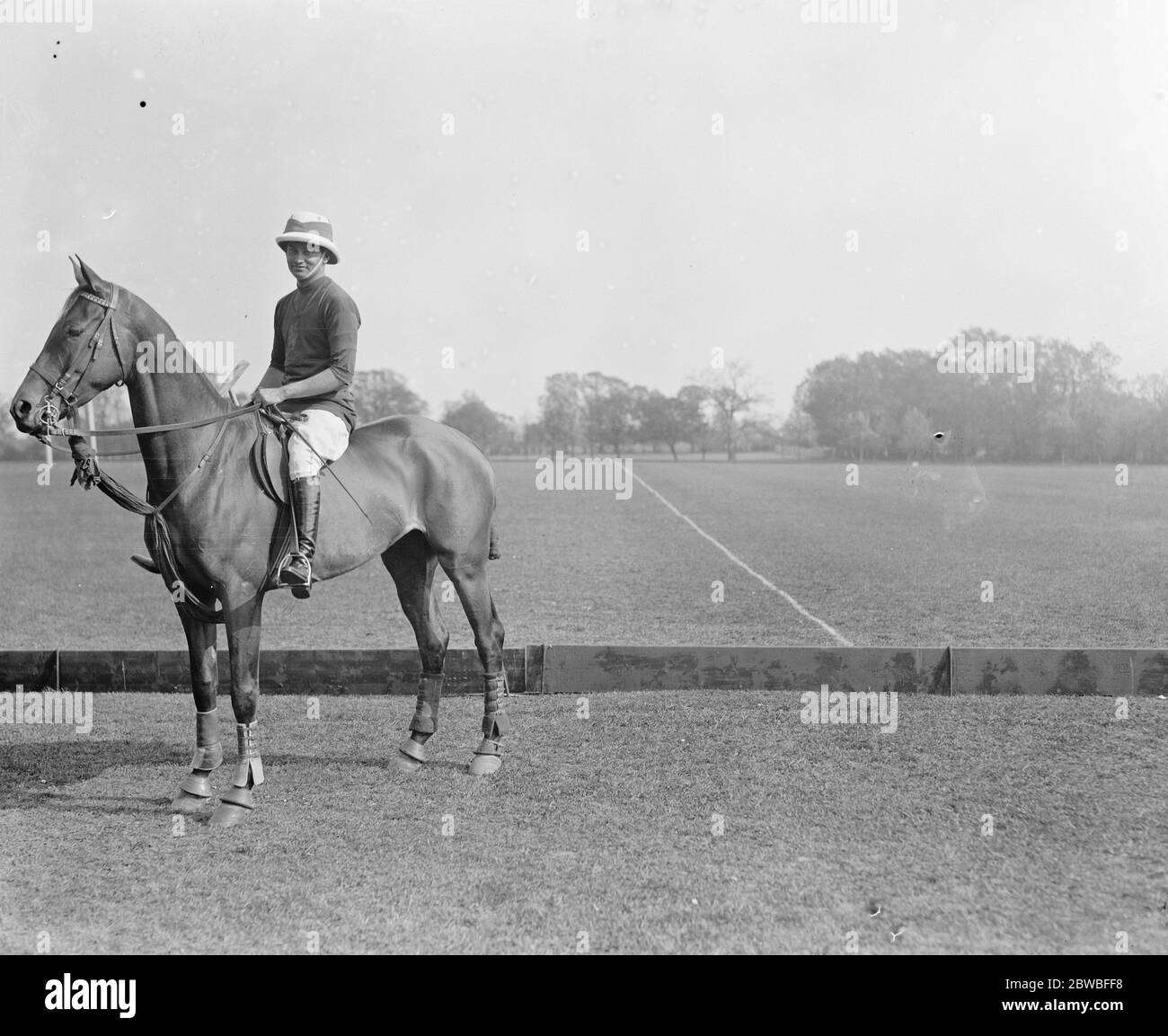 Polo à Worcester Park . Rao Raja Hanud Singh . 1925 Banque D'Images