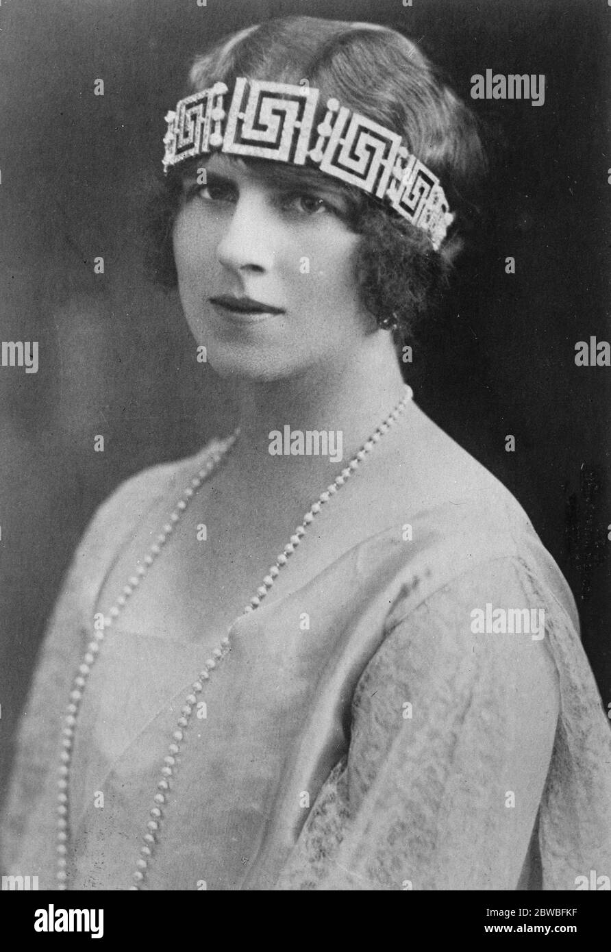 Femme de l'héritier d'un trône troublé UNE nouvelle image frappante de la princesse de la Couronne de Roumanie , un pays qui est actuellement un état de troubles aigus 5 avril 1923 Banque D'Images