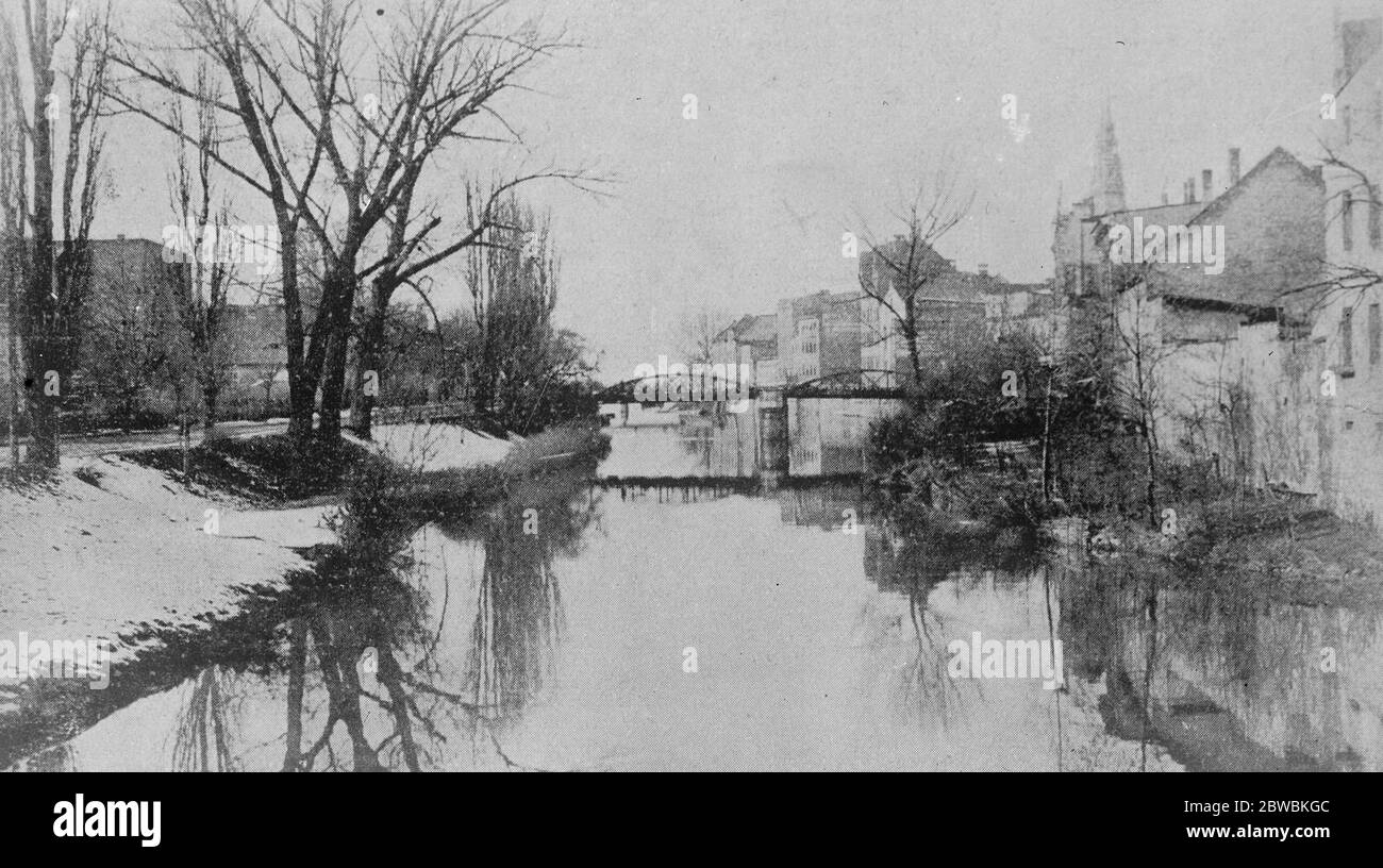 Opole dans le sud de la Pologne le canal de Havel d'Oder août 1921 Banque D'Images