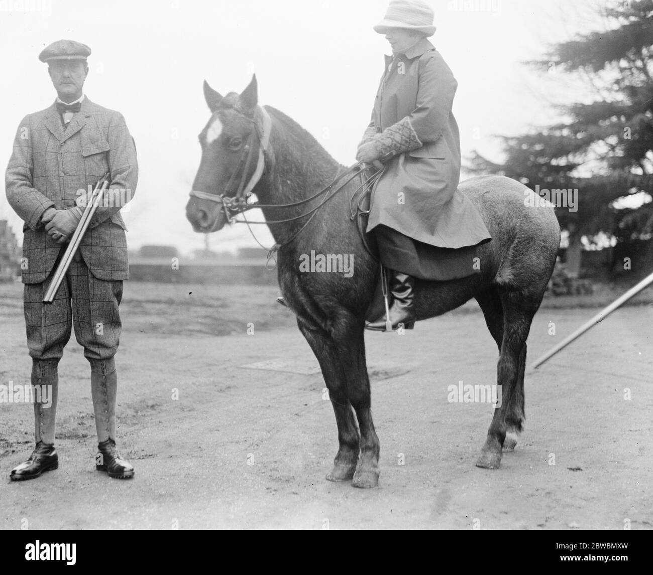 Le Maître de Fox Hounds de Ledbury et sa femme Sir George et Lady Bullough 5 janvier 1921 Banque D'Images