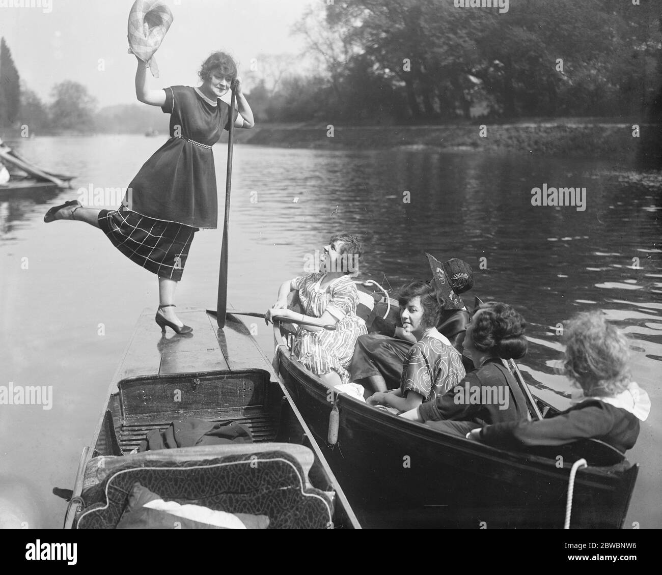 PEP show ( Hippodrome ) filles à Teddington 8 mai 1921 Banque D'Images