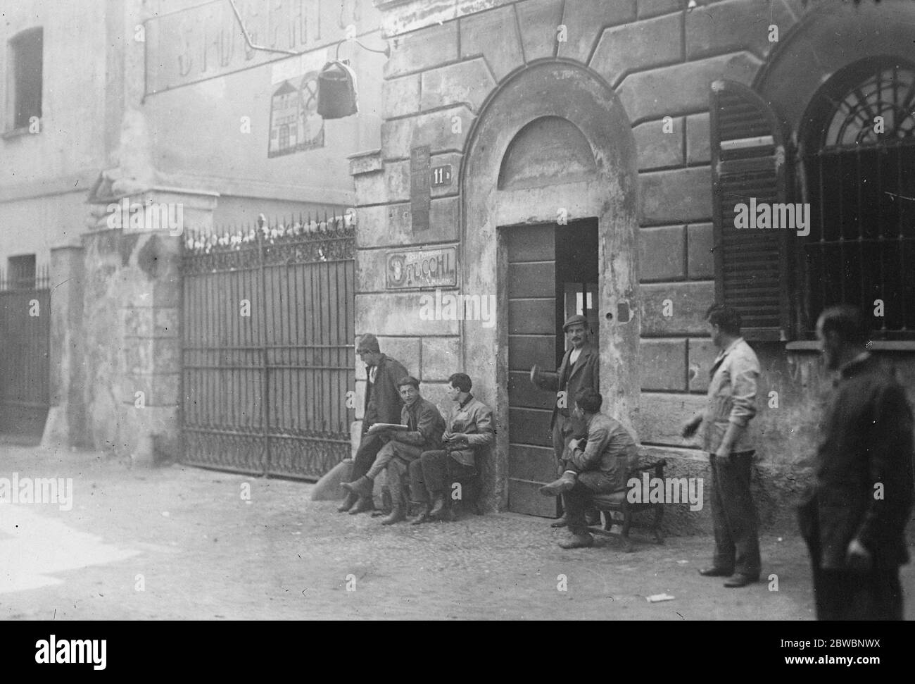 L' expérience italienne des travailleurs du communisme gardés sous garde dans les usines de métal saisies à Milan le 13 septembre 1920 Banque D'Images