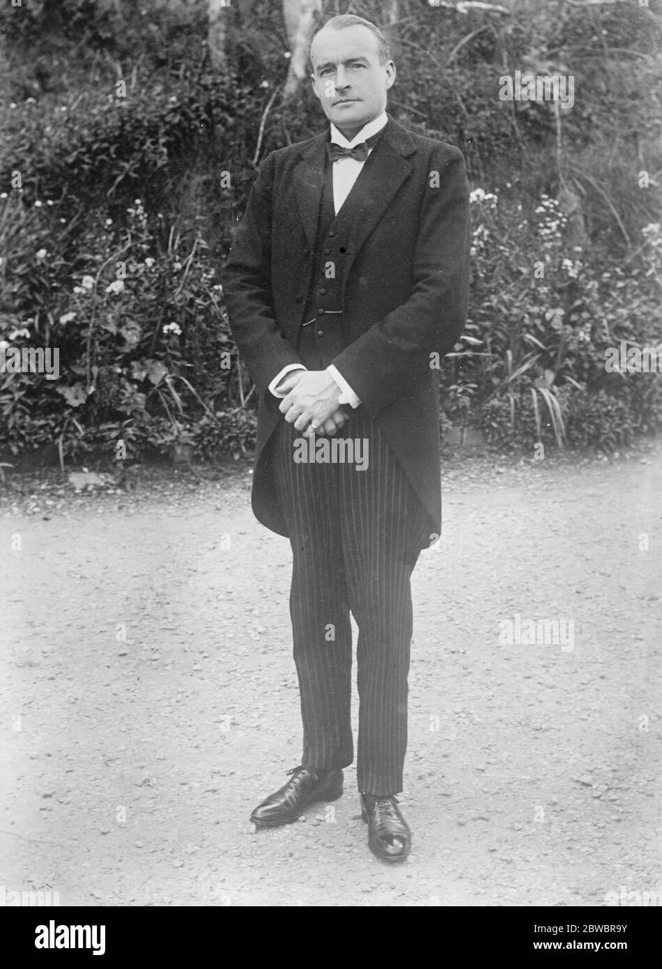 Remplacé par le brillant Swarajist comme président de l'Assemblée législative indienne . Sir Frederick Whyte . Il a été remplacé par M. V L Patel , brillant Swarajiste qui a été élu à la majorité de deux voix . 14 septembre 1925 Banque D'Images