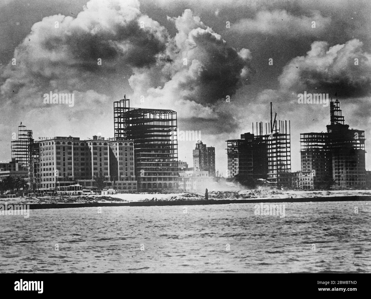 Beaucoup de tués et ville mis à la taille par l'ouragan . Miami , Floride , qui est rapporté être en ruines suite à un grand hurriane qui a balayé la côte , causant de nombreux décès le 20 septembre 1926 Banque D'Images