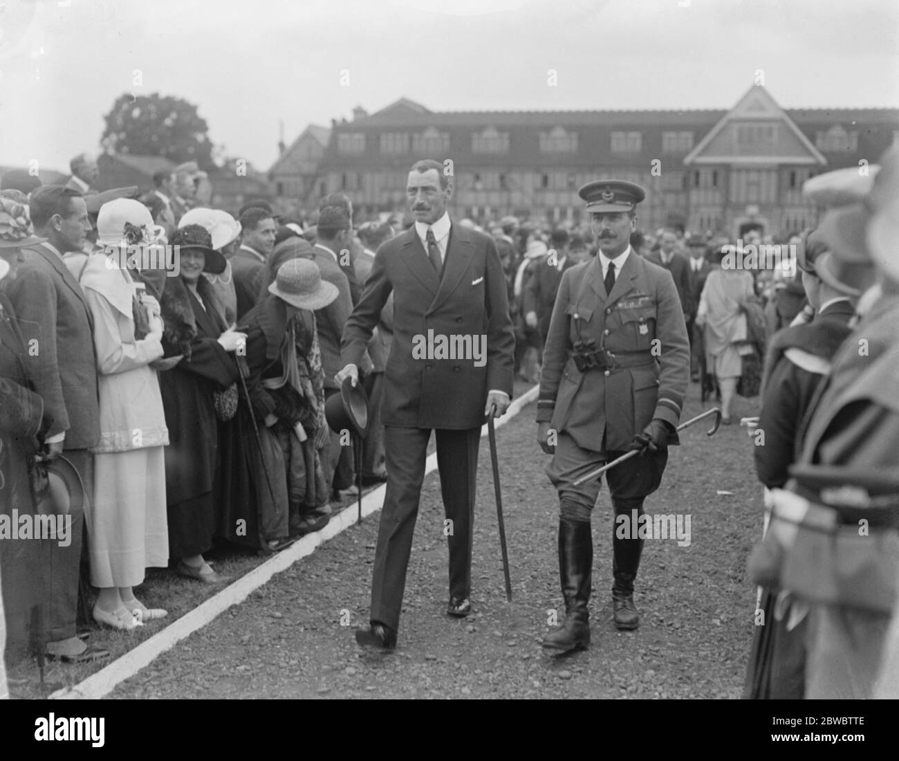 Spectacle de la Royal air force à Hendon, roi du Danemark, le 28 juin 1924 Banque D'Images