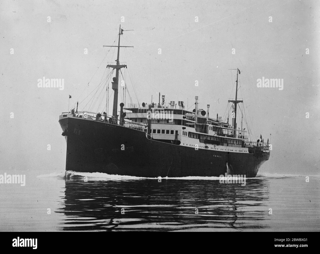 Le nouveau grand bateau à moteur Viminale du Lloyd Triestino , qui, après son voyage d'essai dans l'Adriatique le 26 octobre 1925 , naviguait pour l'extrême-Orient . 11 décembre 1925 Banque D'Images