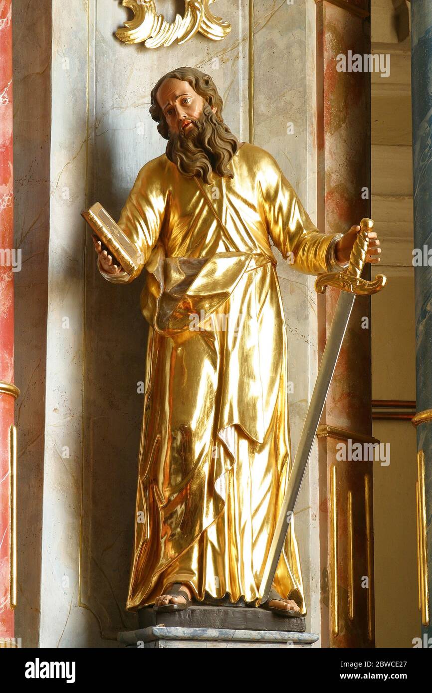 Saint Paul, statue sur le haut autel de l'église paroissiale Saint George à Plesivica, Croatie Banque D'Images