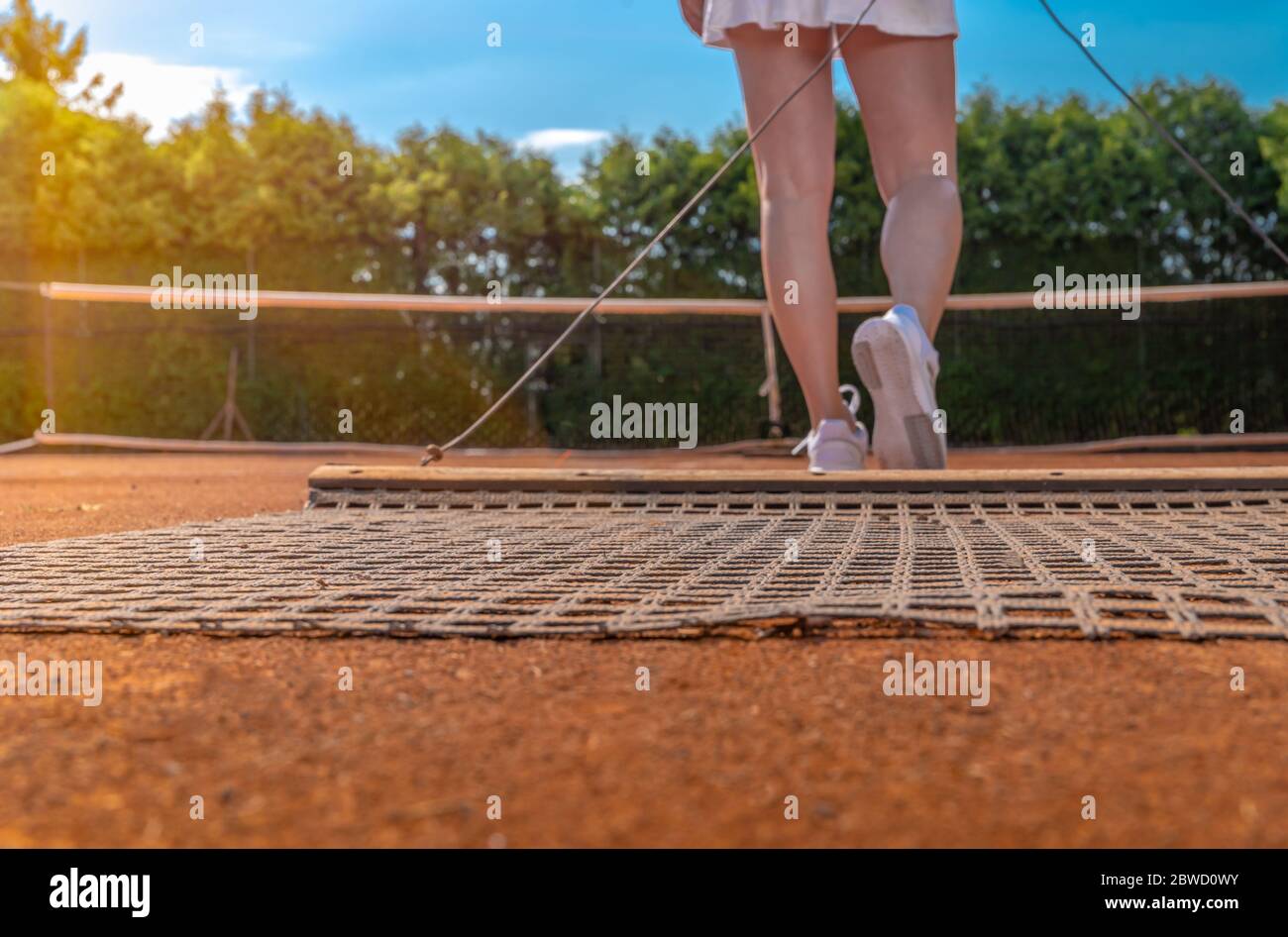une argile orange sur un court de tennis extérieur. espace pour copier Banque D'Images