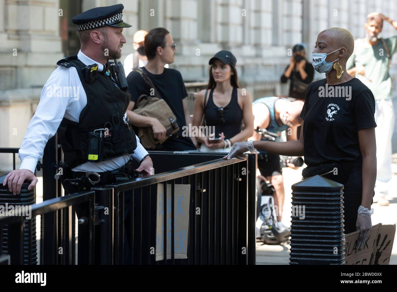 Black Lives Matter Stage s'agenouiller pour George Floyd, Londres, Royaume-Uni - 31 mai 2020 Banque D'Images