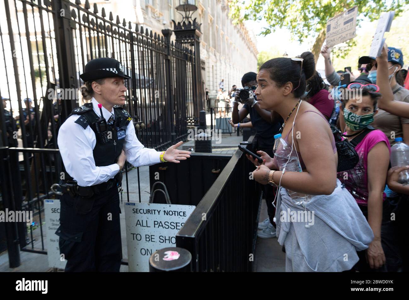 Black Lives Matter Stage s'agenouiller pour George Floyd, Londres, Royaume-Uni - 31 mai 2020 Banque D'Images