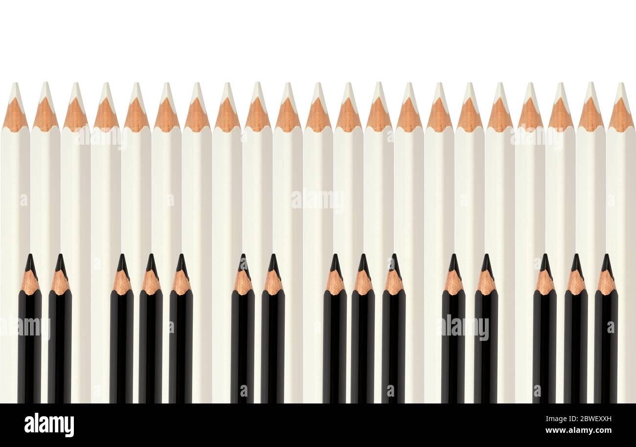 Jeu de crayons blancs et noirs comme fond de clavier de piano Banque D'Images