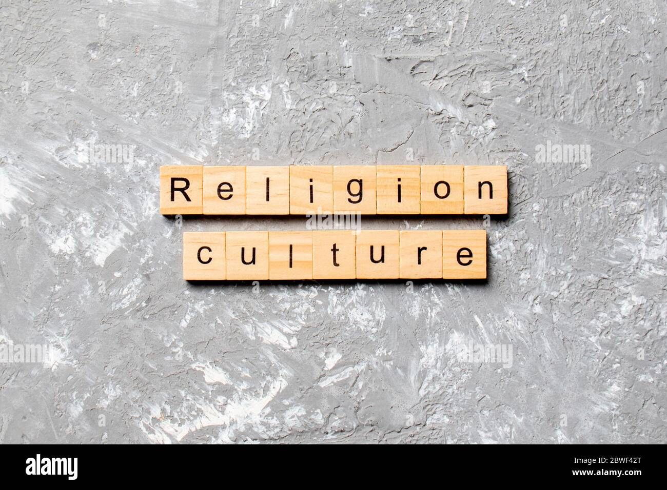 Religion Culture mot écrit sur bloc de bois. Religion Culture texte sur ciment table pour votre conception, concept. Banque D'Images