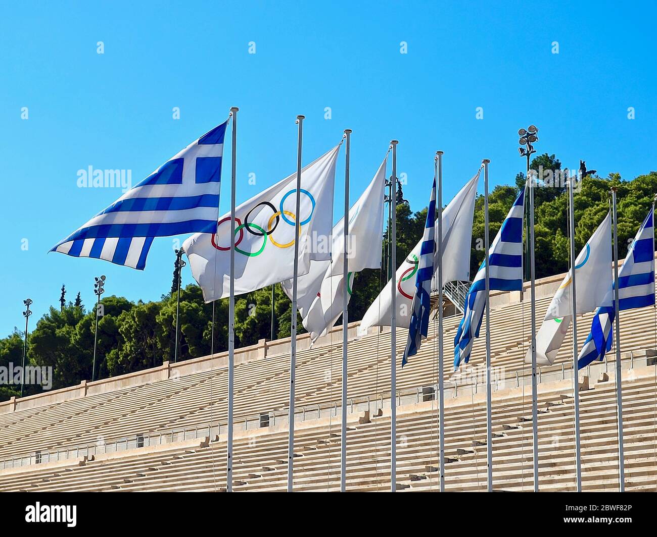Drapeaux grecs au stade olympique d'Athènes Banque D'Images