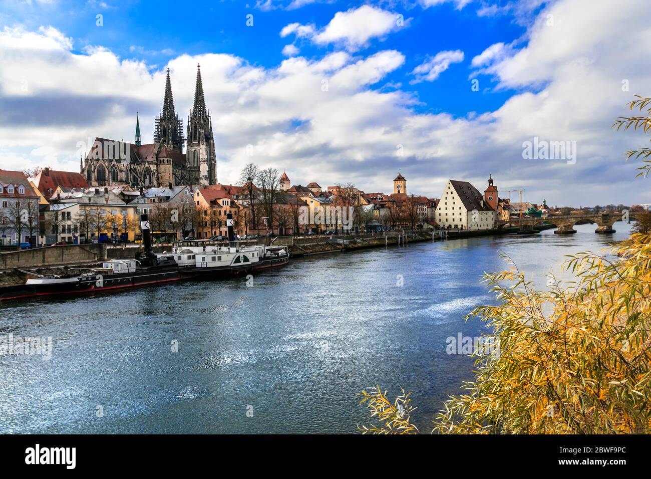 Belles villes d'Allemagne - pittoresque Regensburg médiévale sur le Danube. Sites de Bavière Banque D'Images
