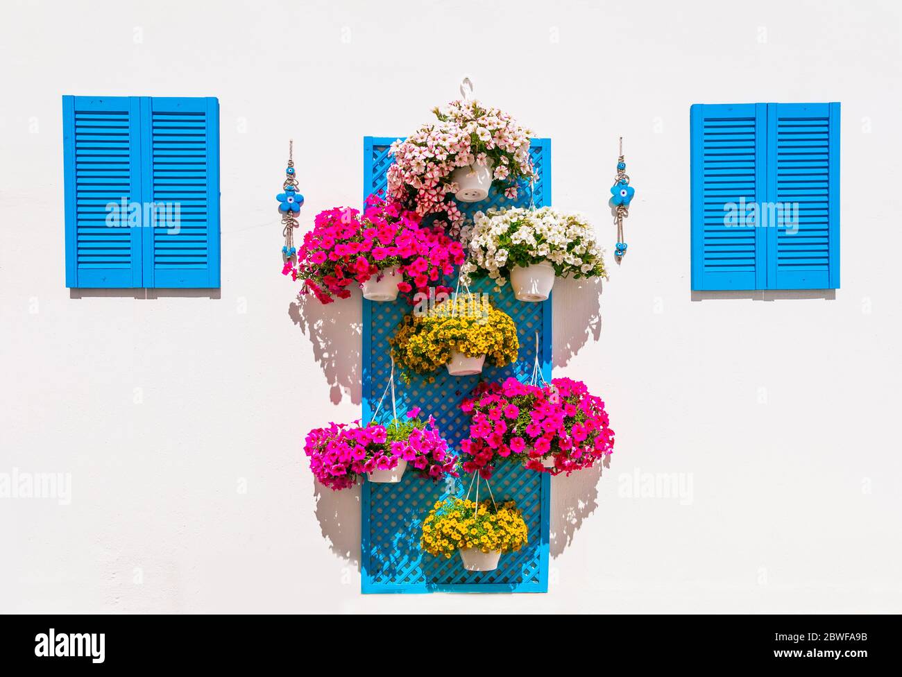 Décoration florale dans le style ethnique. idées de conception de jardin, Bodrum, Turquie. Banque D'Images