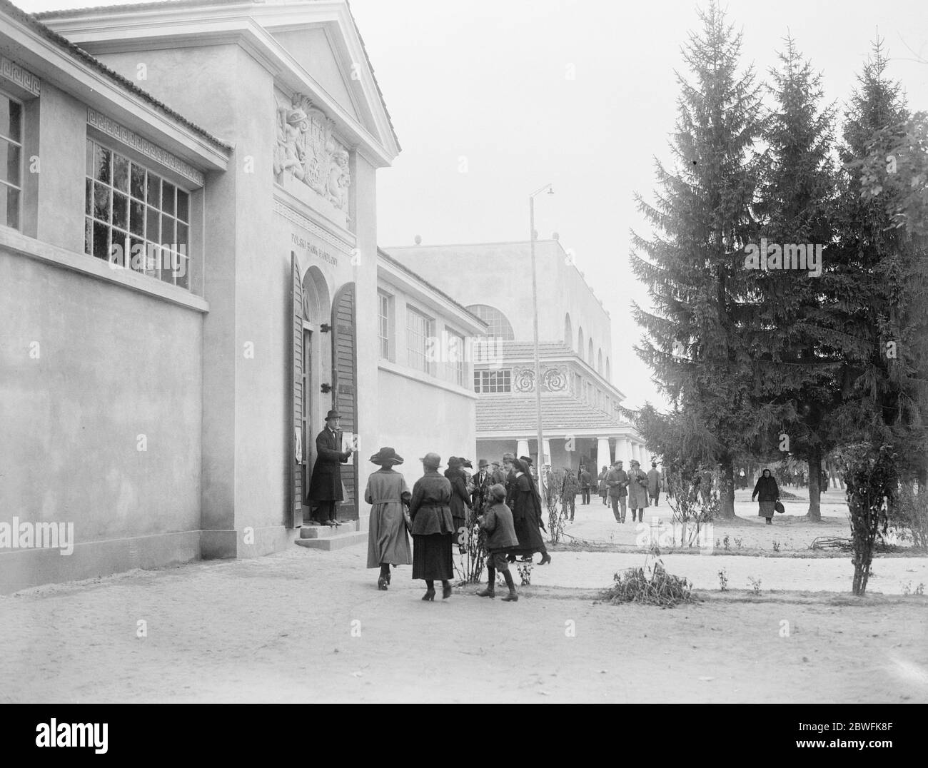Foire de Lemberg en Allemagne visiteurs dans le parc des expositions 25 octobre 1921 Banque D'Images