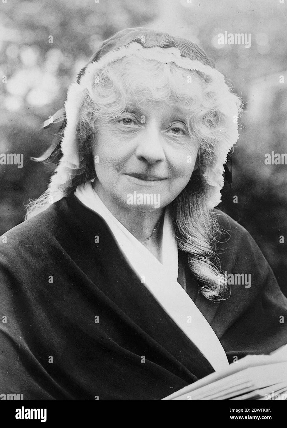 Magnanimité de l'écrivain célèbre . La Comtesse de Martel , si bien connue sous son pseudonyme littéraire de Gyp , qui a plaidé pour la libération d'un homme accusé de vol à sa résidence . 6 octobre 1923 Banque D'Images