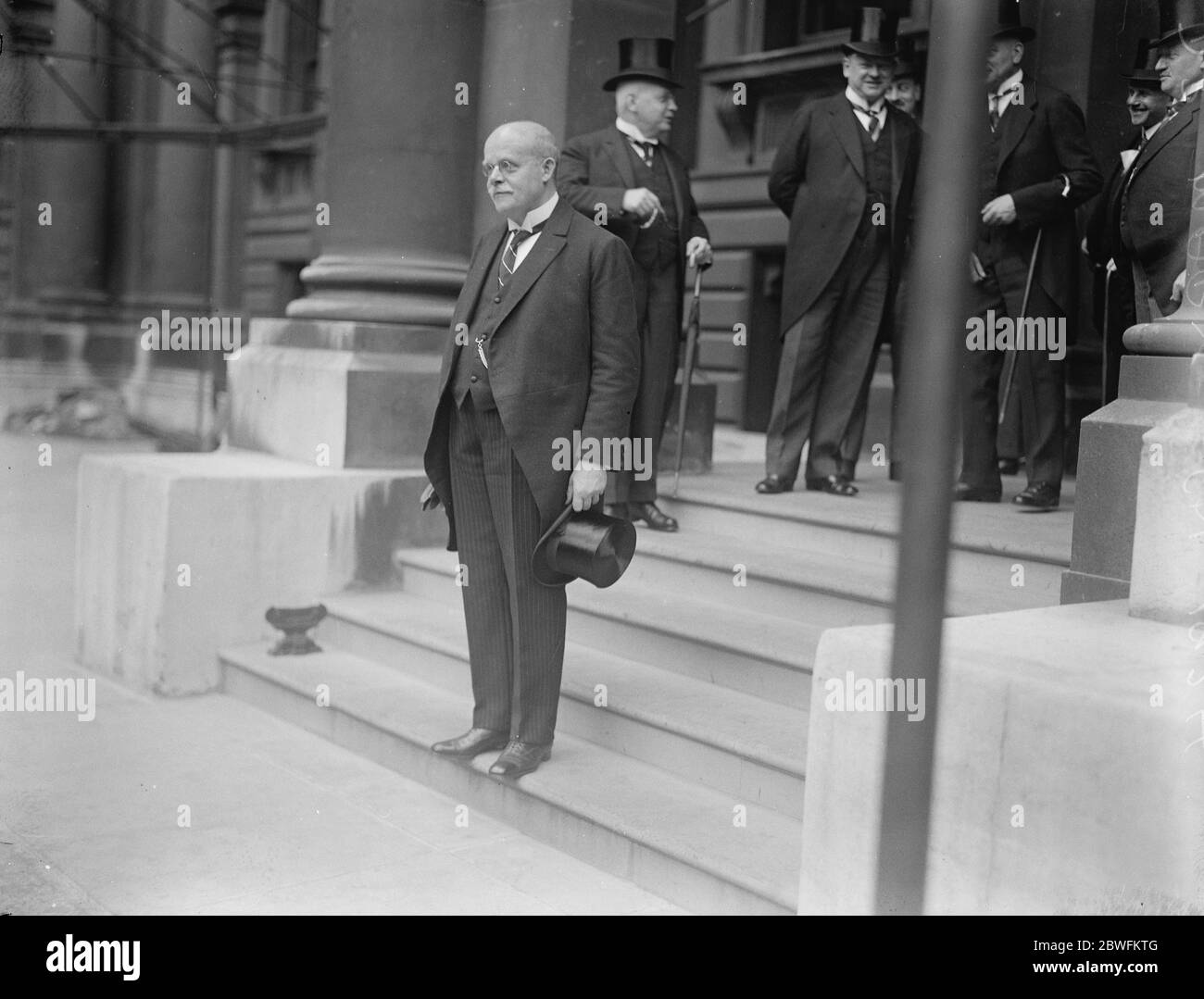 Délégués allemands à Londres . Dr Marx à l'extérieur du Foreign Office . 5 août 1924 Banque D'Images