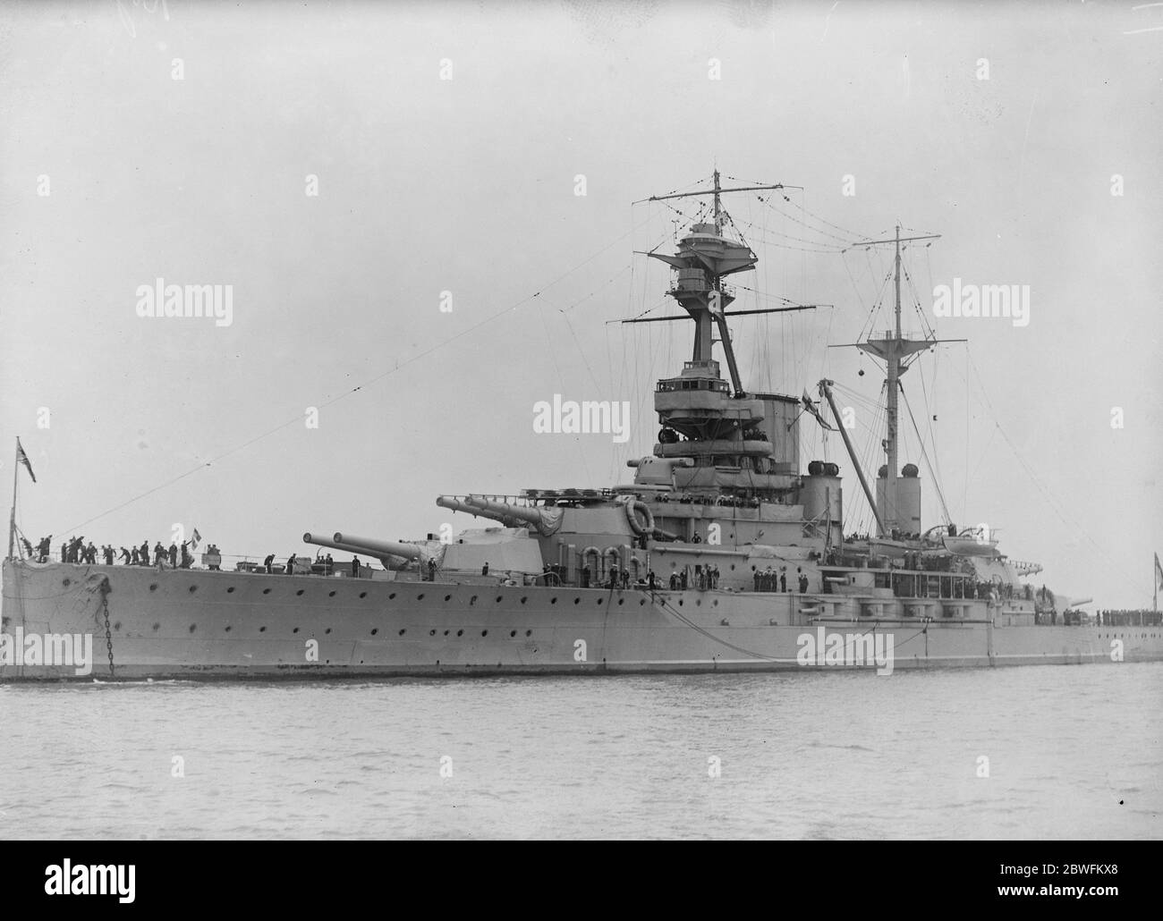 La flotte arrive au Southend HMS Royal Oak un cuirassé de la classe Revenge 18 juillet 1919 Banque D'Images
