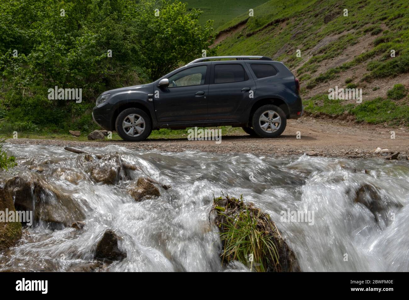 30 mai 2020 jour turquie trabzon ville Mackie Springs découverte nature Dacia Duster. Profitez de la nature avec dacia duster 4x4 Banque D'Images