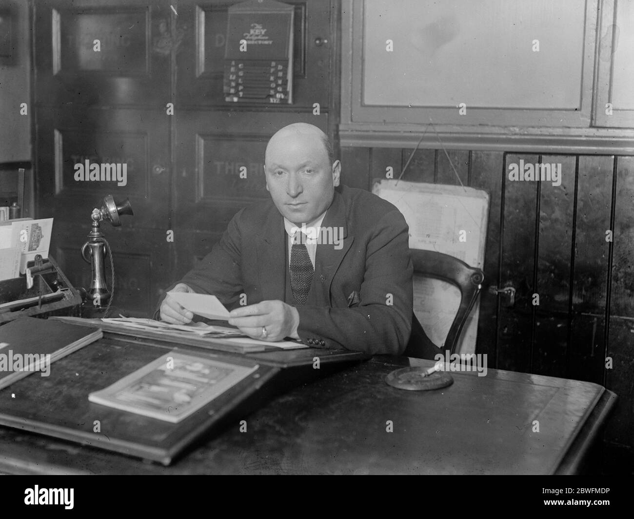 DaN Sullivan . Directeur général de l'anneau . 1925 Banque D'Images