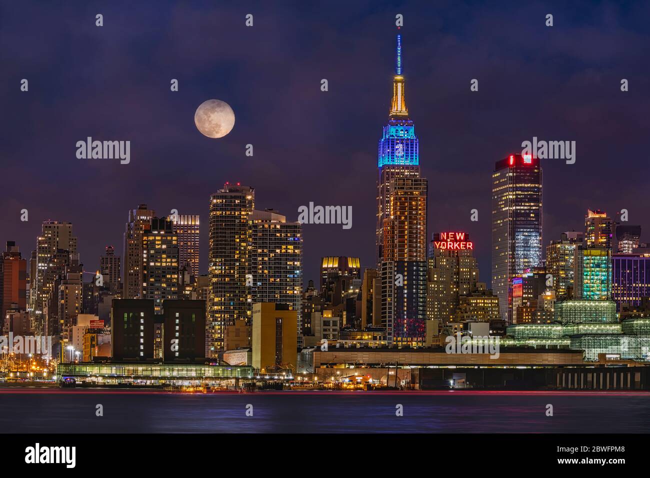 Empire State ESB Super Blue Moon NYC Banque D'Images