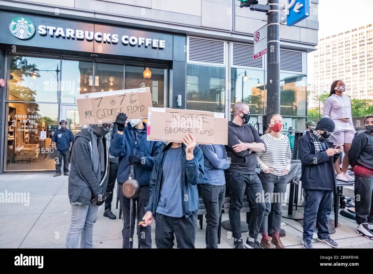 Le quartier Hyde Park de Chicago, qui présente des manifestations pacifiques après la mort de George Floyd par un policier de Minneapolis en 2020. Banque D'Images