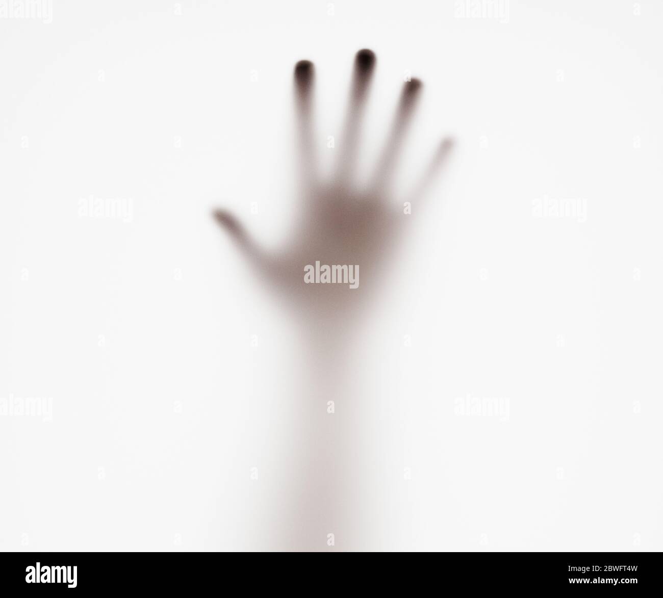 Illustration 3D d'une main derrière la fenêtre en verre dépoli. Violence, peur, piégé et panique Banque D'Images