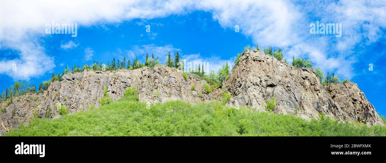 Montagnes le long de Glenn Highway entre Anchorage et Glennallen, Alaska, États-Unis Banque D'Images