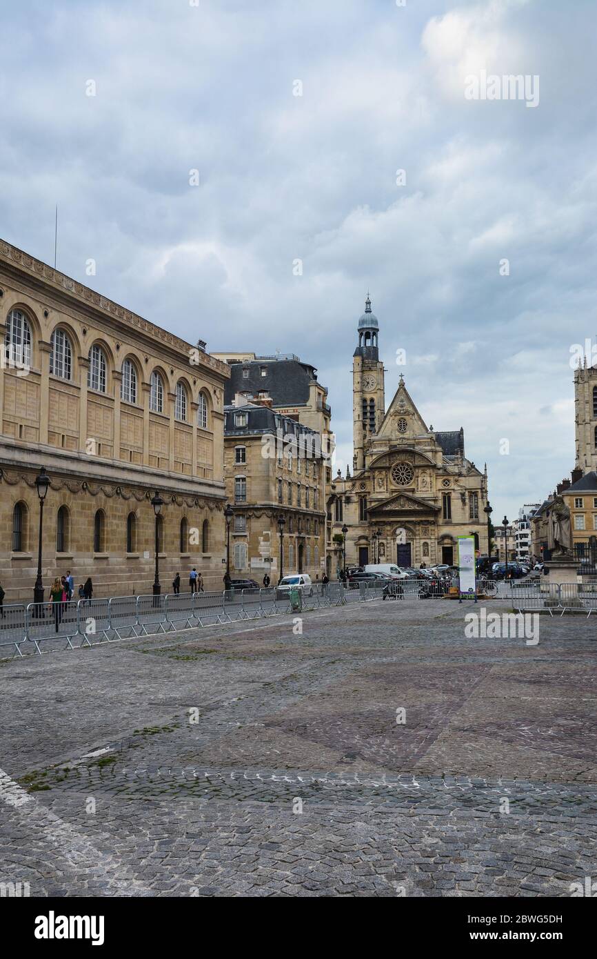 Église Saint-Étienne sur le Mont à Paris. Temple catholique près du Panthéon dans la capitale de la France. Banque D'Images