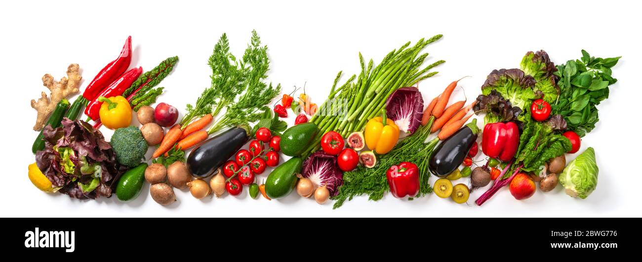 Arrangement de fruits et légumes dans de nombreuses couleurs appétissantes dans une rangée, concept pour un mode de vie et de forme physique à base de plantes saines, grand format Banque D'Images