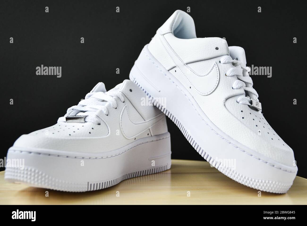 White nike air force one trainers Banque de photographies et d'images à  haute résolution - Alamy