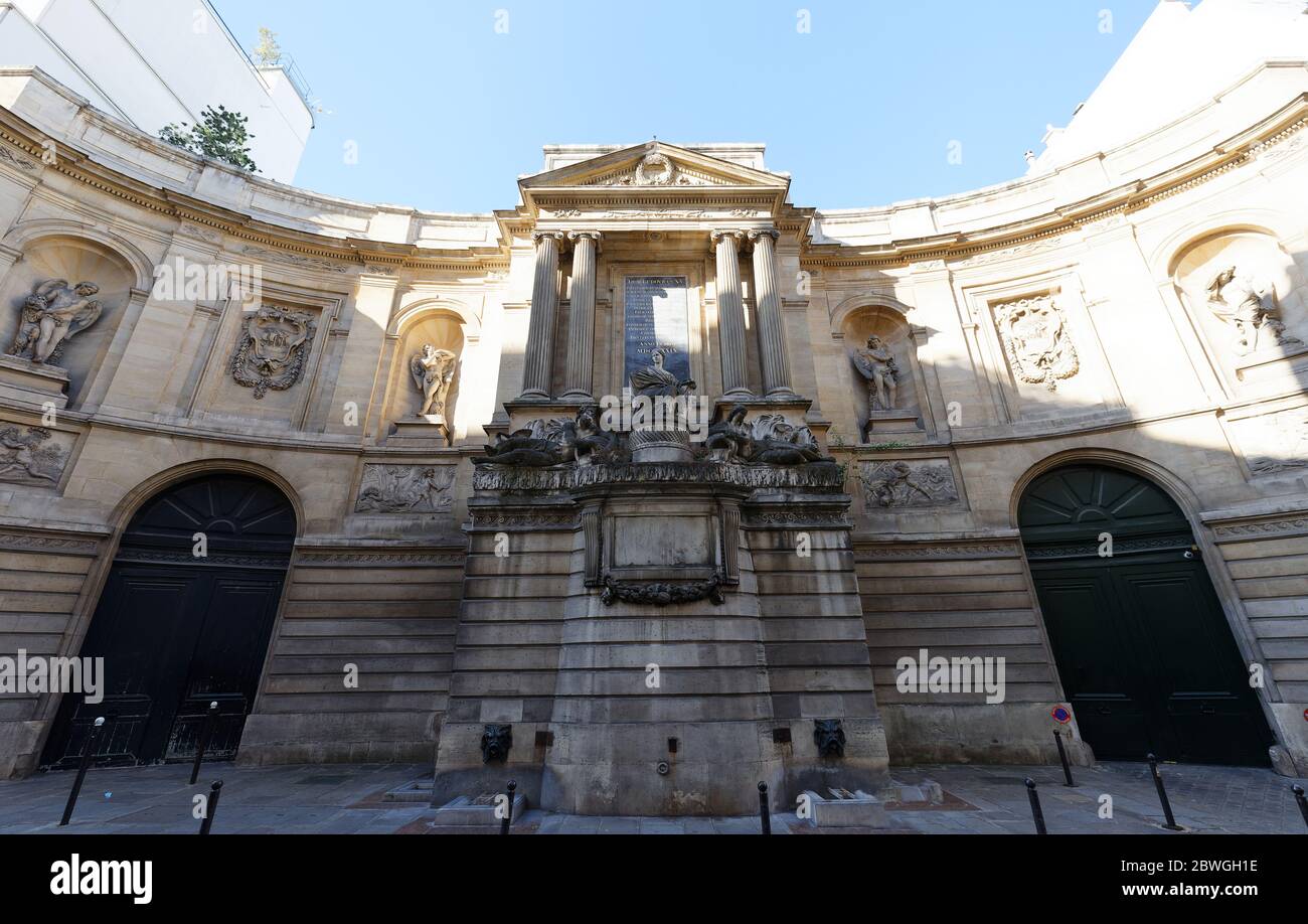 Le Maillol est un musée d'art situé dans le 7ème arrondissement, rue de Grenelle, Paris, France. Banque D'Images