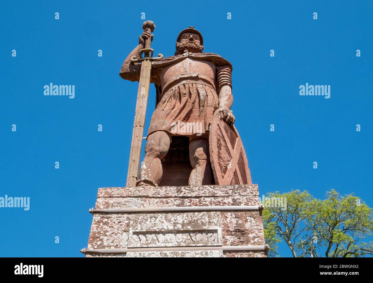 La statue de William Wallace située dans le domaine de Bemersyde, près de Melrose aux frontières écossaises, est une statue commémorant William Wallace. Banque D'Images