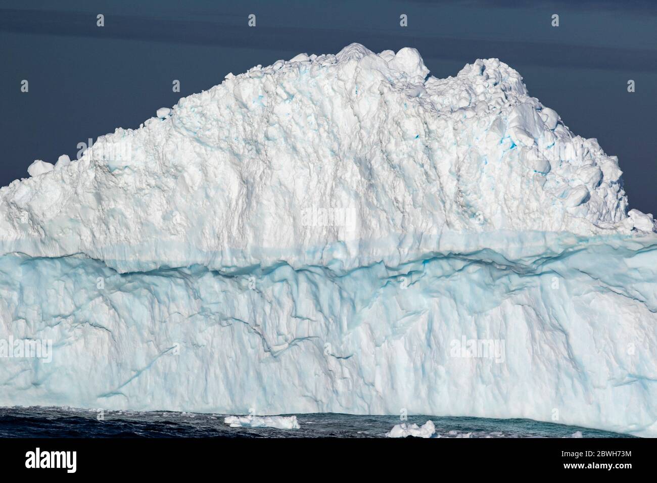 Iceberg s'est effondré, près des îles Orcades du Sud, de la mer de Scotia, de l'océan Austral Banque D'Images