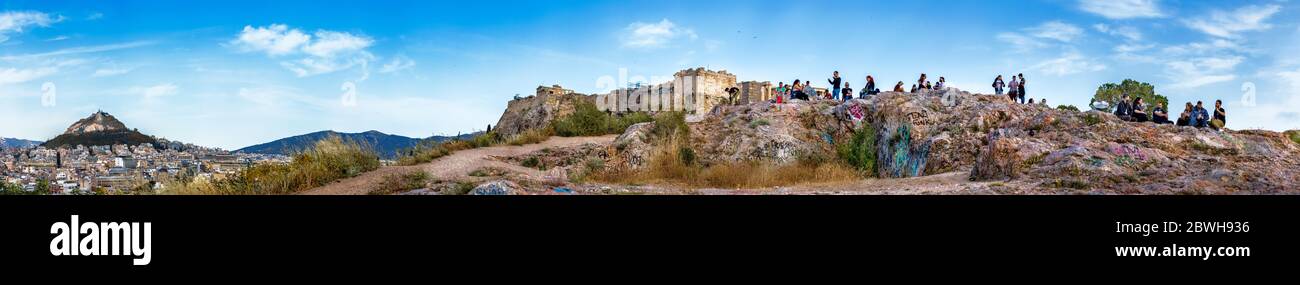 Vue panoramique de la paroi antique de Pnyx de Themistoclean depuis la colline d'Areopagus, Athènes, Grèce. Banque D'Images