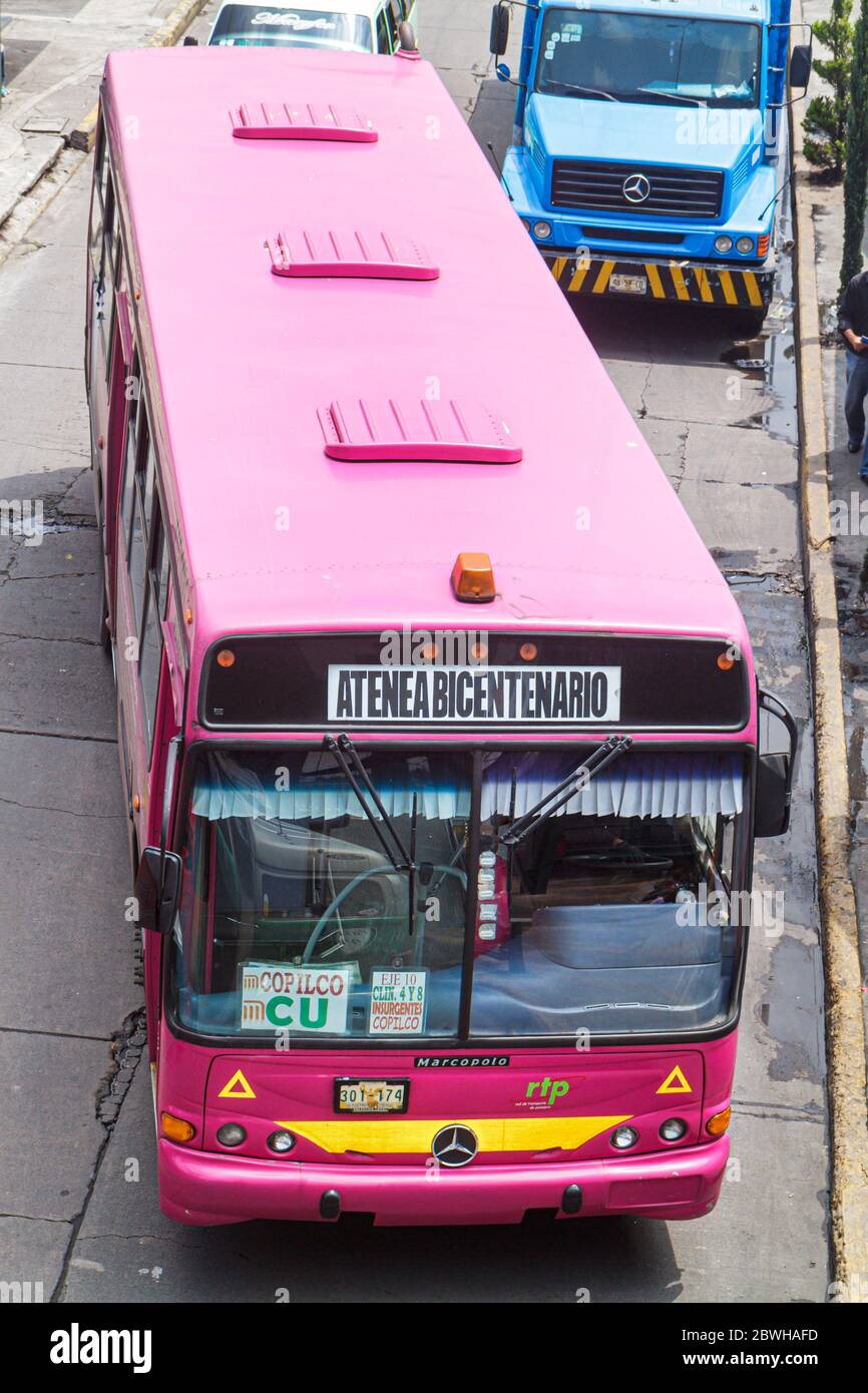 Mexico,México Mexican,Metro,Universidad Station,Ciudad Universitaria,UNAM,bus,bus,bus,RTP,Atenea route,magenta,recherche,Mex12061 Banque D'Images