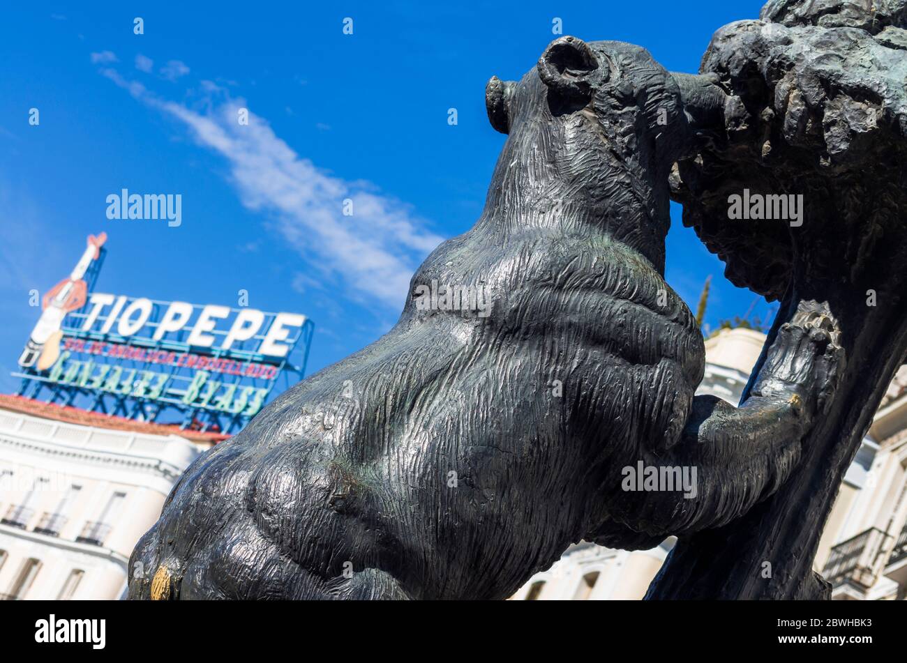 Estatua del Oso y el Madroño en la Puerta del sol de Madrid. Espagne Banque D'Images