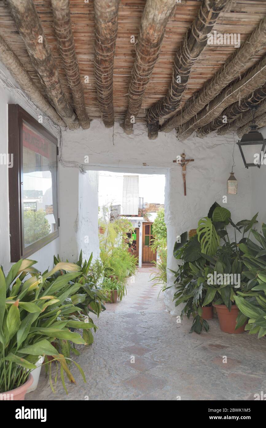 Coin caractéristique dans le village andalou de Frigiliana, Espagne Banque D'Images