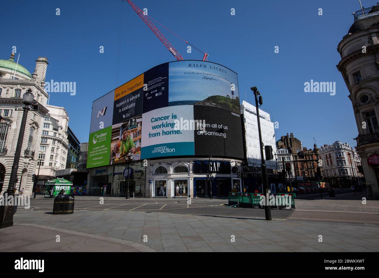 Des rues vides de la zone de Piccadilly, dans le West End à Londres, pendant les restrictions de confinement du coronavirus, où les entreprises ne peuvent pas ouvrir, au Royaume-Uni Banque D'Images