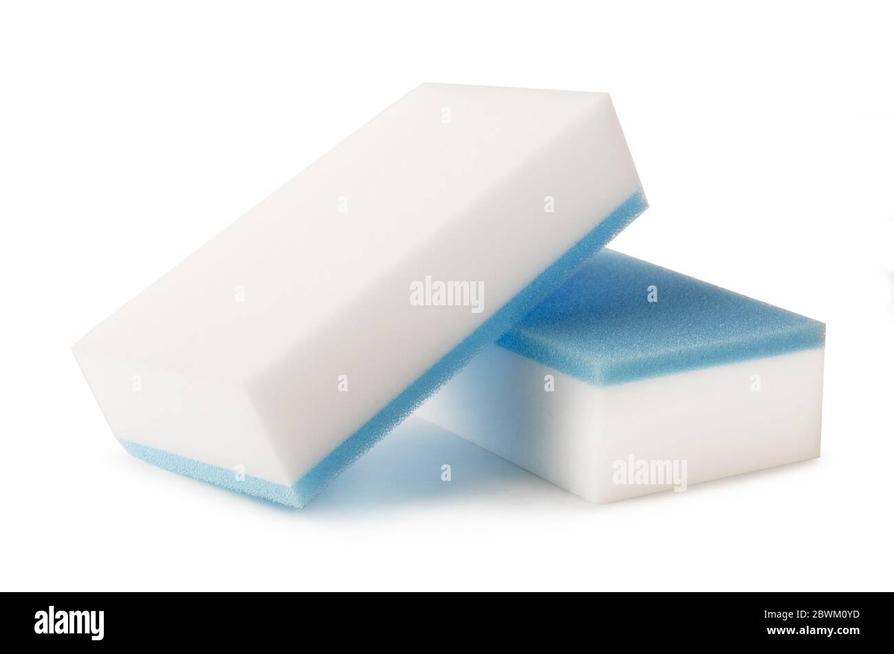 Éponges en mélamine isolées sur fond blanc Banque D'Images
