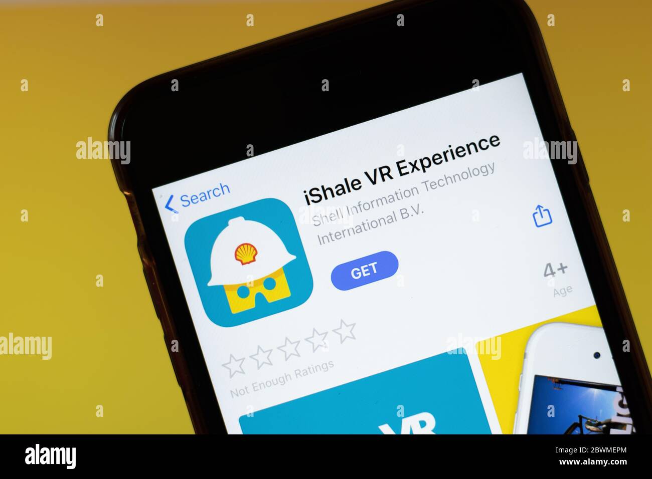 Moscou, Russie - 1er juin 2020 : logo mobile de l'application iShale VR Experience, gros plan sur écran, illustration éditoriale. Banque D'Images