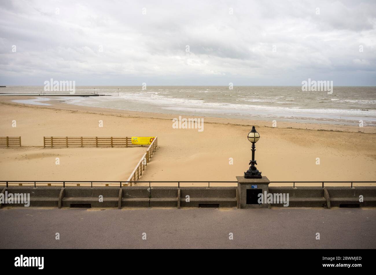 La plage de Margate main Sands lors d'une journée de débordement à Margate, Kent, Angleterre Banque D'Images