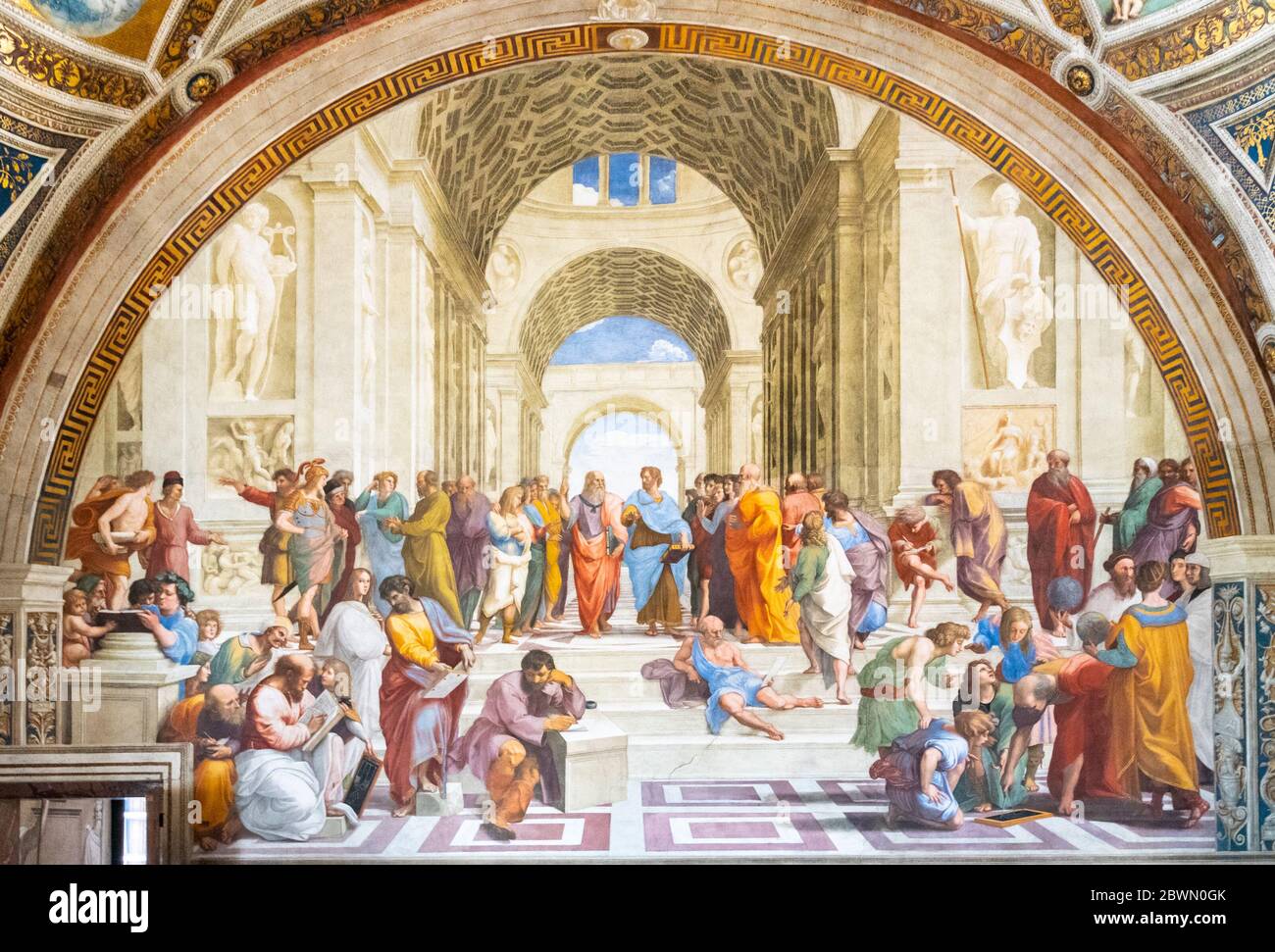 ROME, ITALIE - 07 MAI 2019 : peinture de l'école d'Athènes par Raphaël, Musées du Vatican, Cité du Vatican. Banque D'Images
