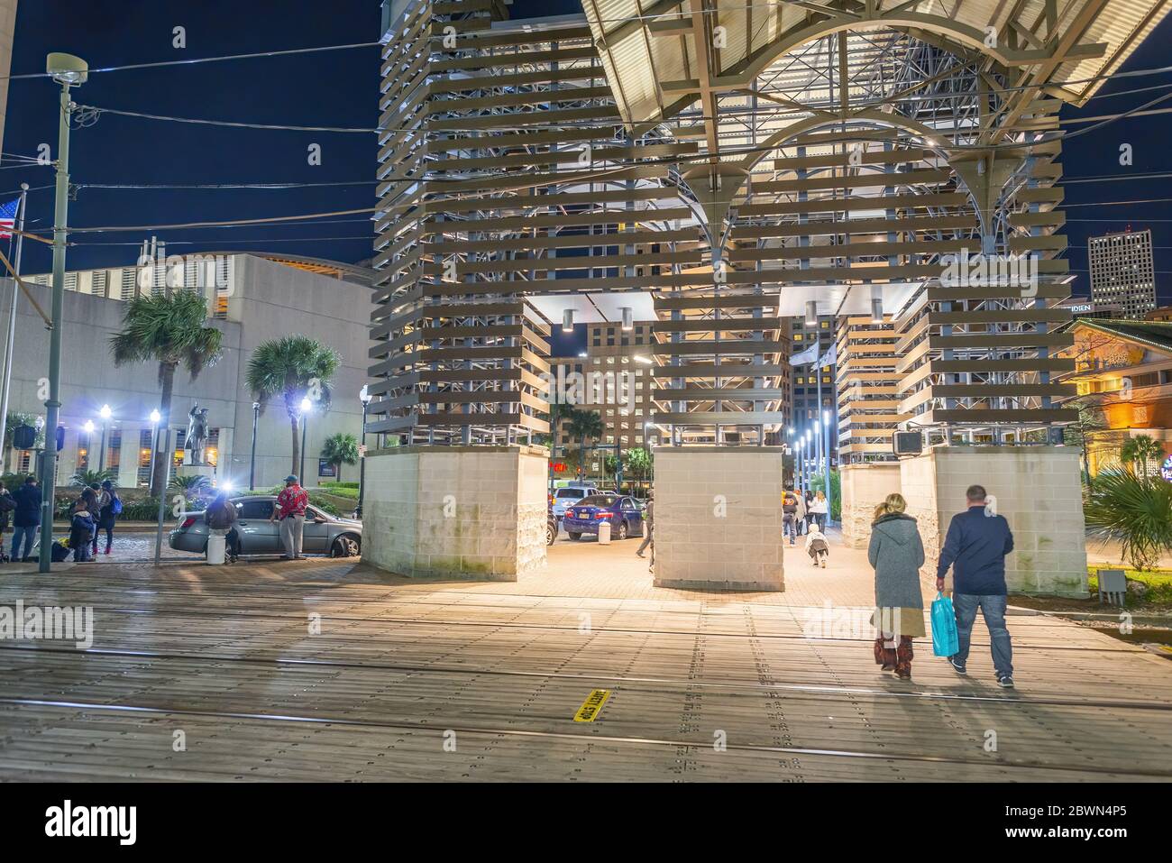 LA NOUVELLE-ORLÉANS - 2016 FÉVRIER : rues de la ville pendant une belle nuit claire. Banque D'Images