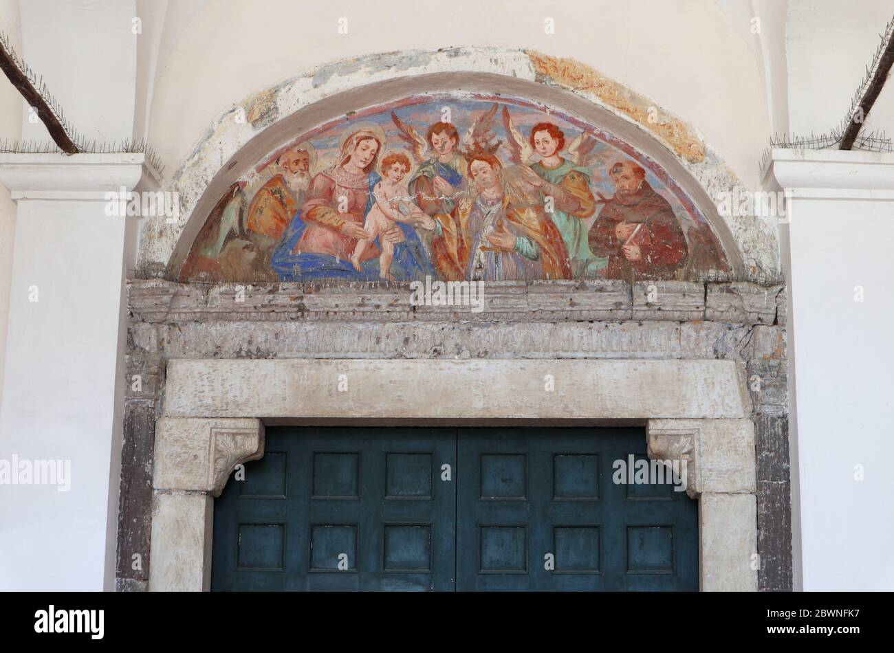 Capua - Lunetta affrescata della Chiesa di Santa Caterina Banque D'Images