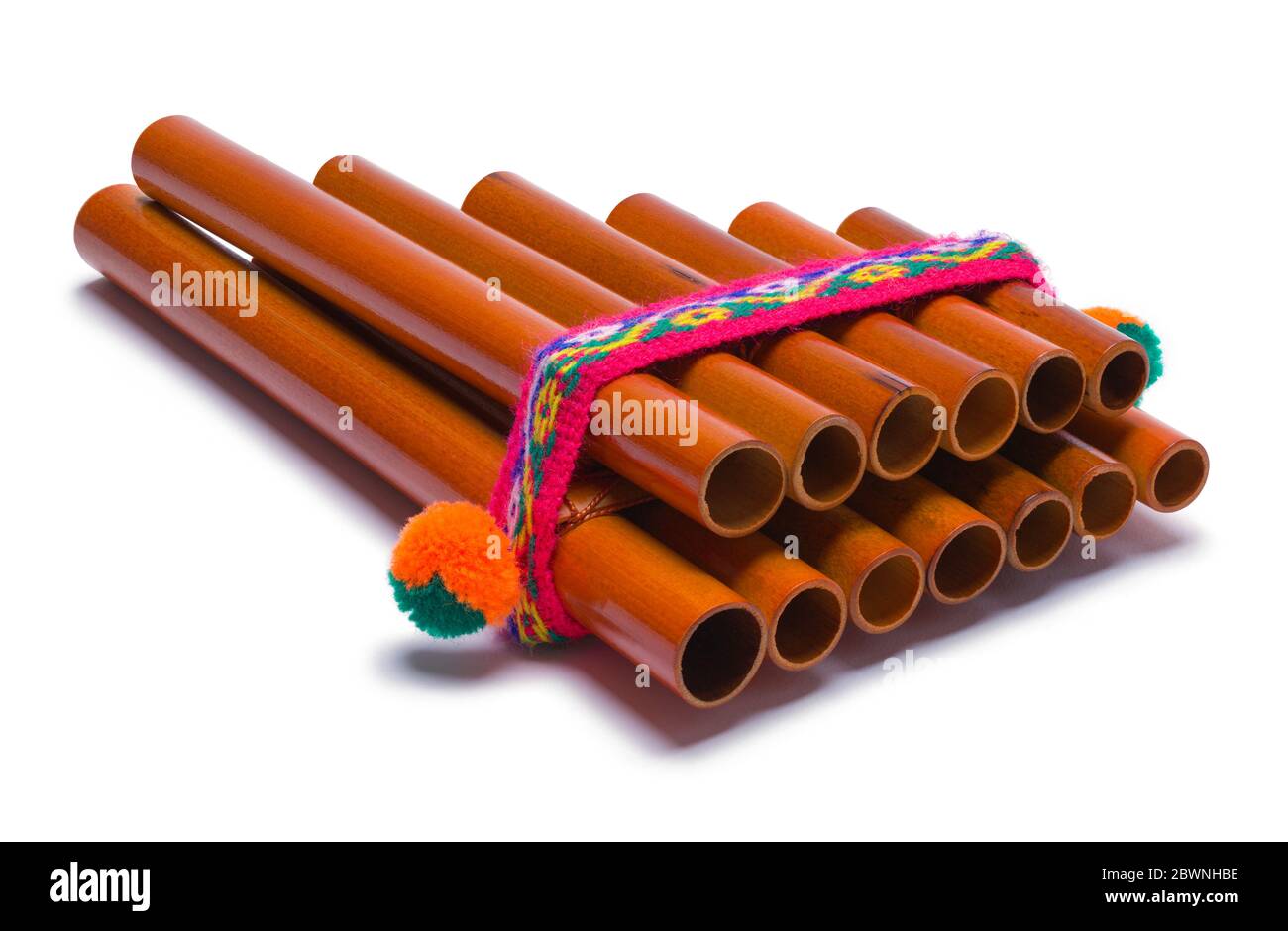 Flûte à bois isolée sur fond blanc. Banque D'Images