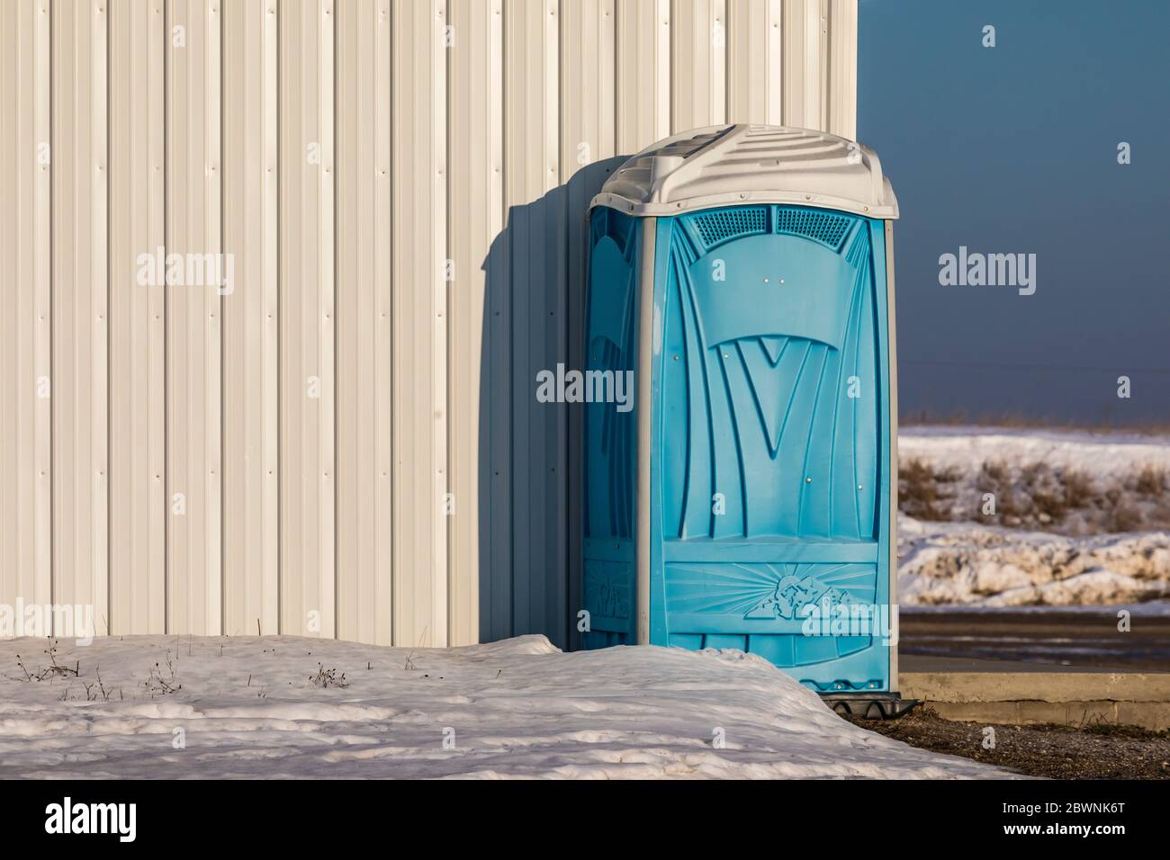 entrepôt de toilettes et de métal portable dans le centre du Michigan, aux États-Unis [aucune autorisation de l'établissement; disponible pour une licence éditoriale uniquement] Banque D'Images